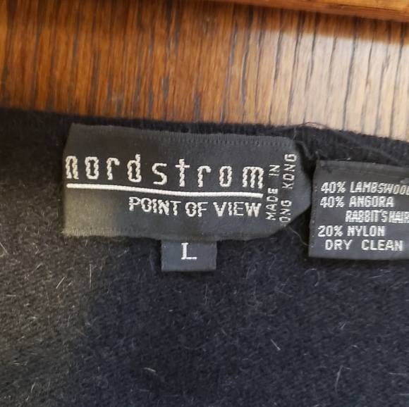 Nordstrom lambswool/angora V-neck - L - Picture 2 of 6